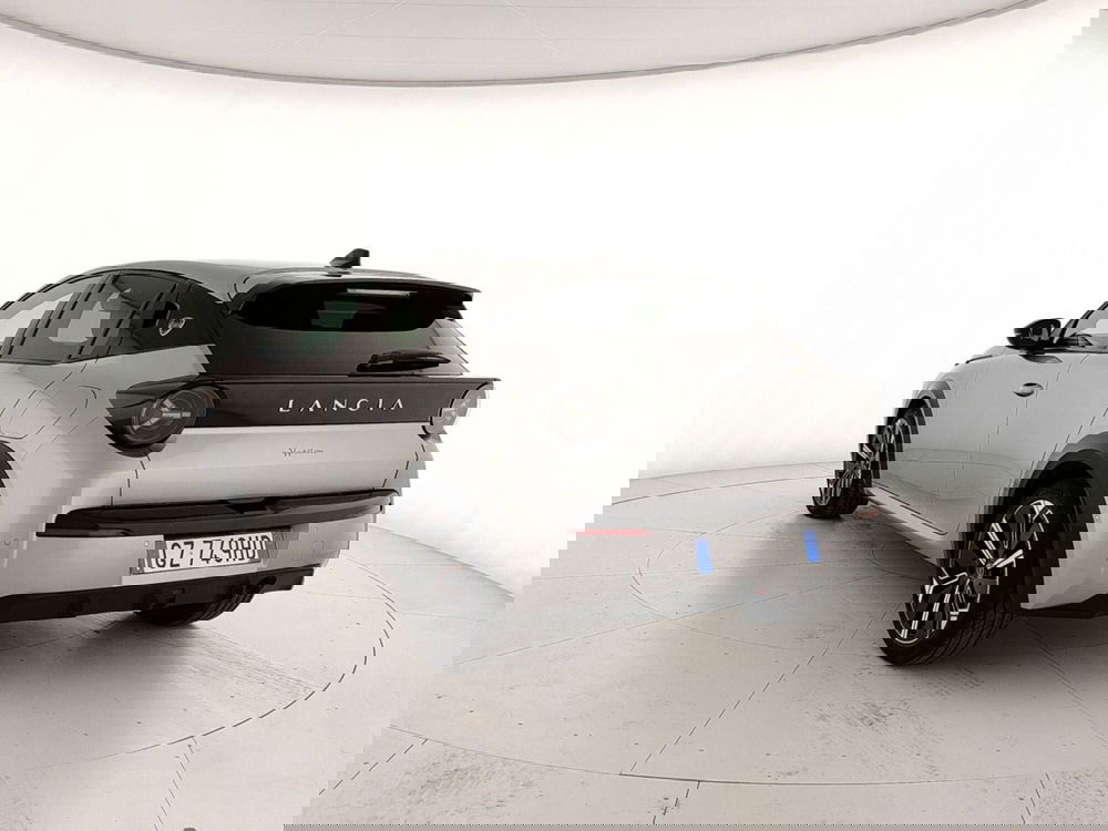 Lancia Ypsilon usata a Caserta (4)