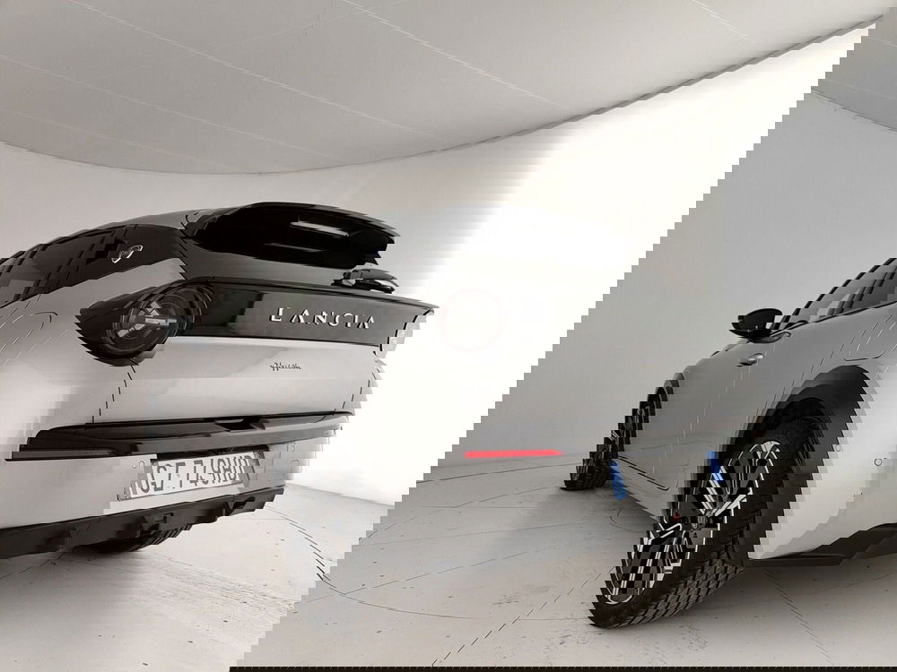 Lancia Ypsilon usata a Caserta (9)