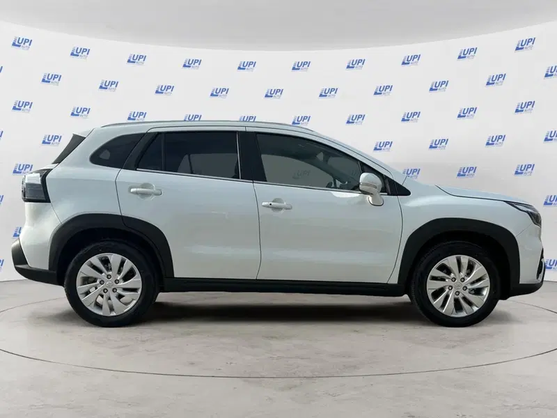 Suzuki S-Cross nuova a Pistoia (4)