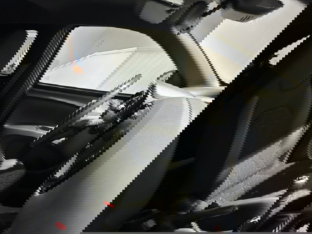 Toyota Aygo X usata a Milano (7)