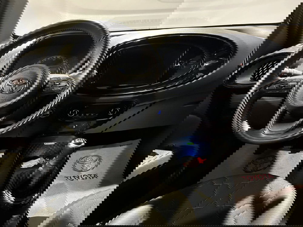 Toyota Aygo X usata a Milano (9)