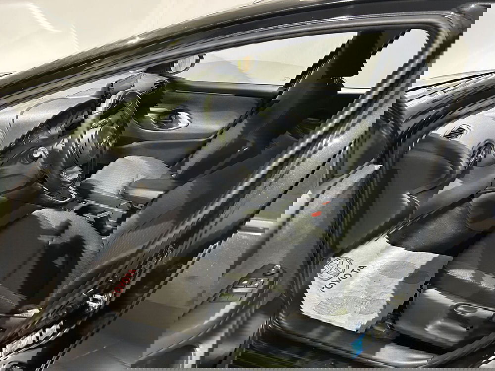 Toyota Yaris usata a Milano (11)