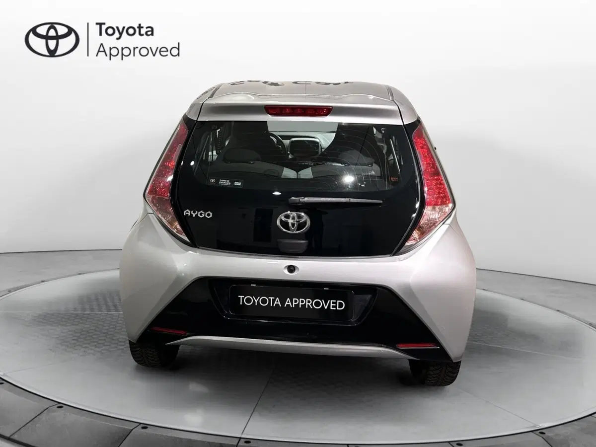 Toyota Aygo usata a Milano (4)