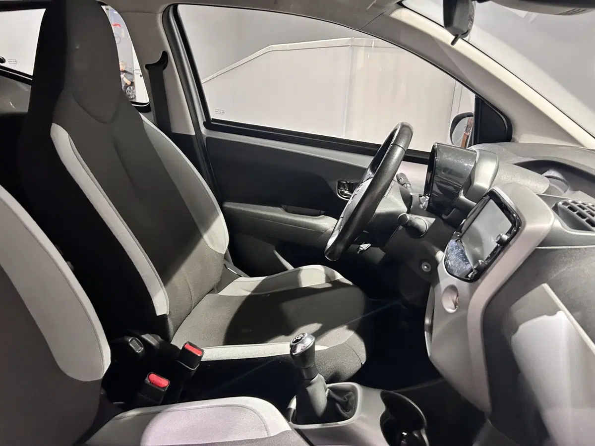 Toyota Aygo usata a Milano (7)