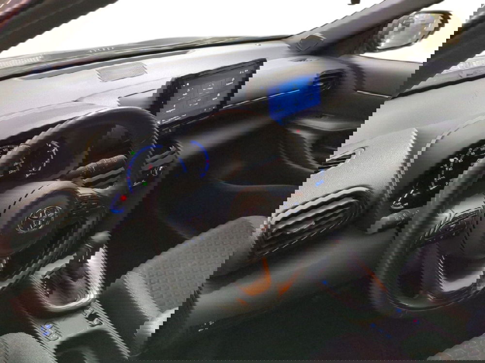 Toyota Yaris Cross usata a Milano (11)