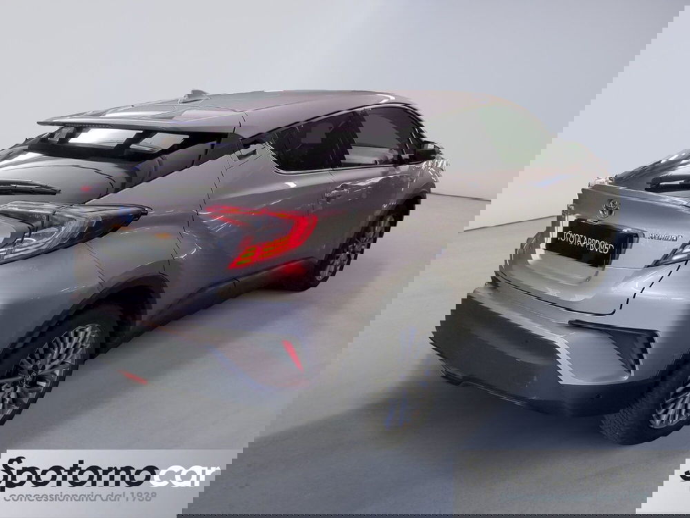 Toyota Toyota C-HR usata a Milano (7)