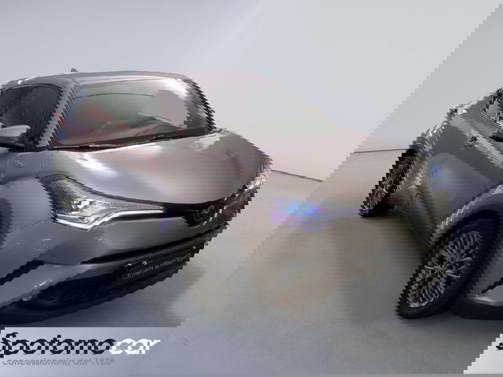 Toyota Toyota C-HR usata a Milano (8)