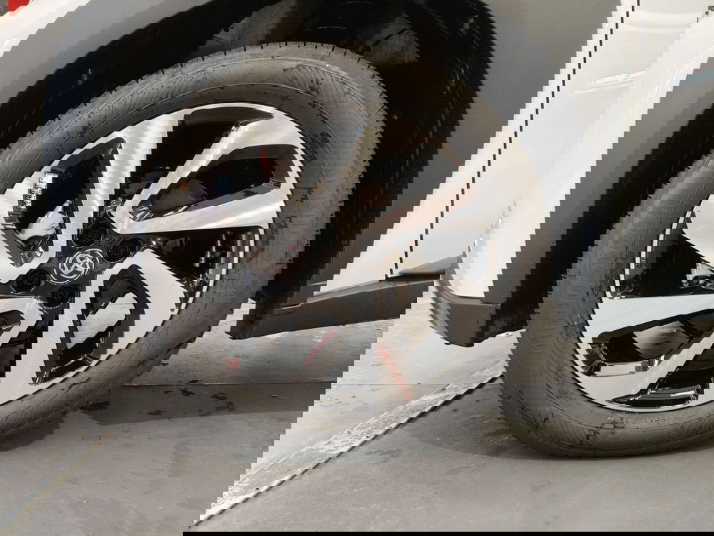 Toyota Aygo X usata a Frosinone (17)