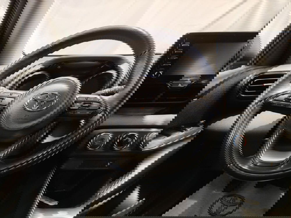 Toyota Yaris usata a Roma (11)