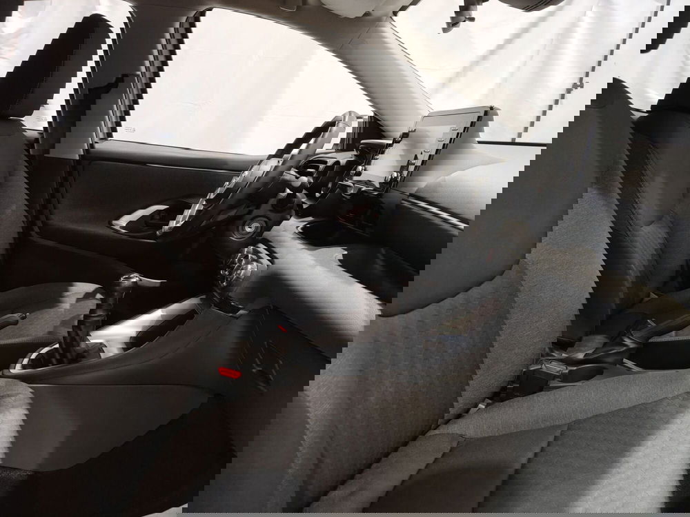 Toyota Yaris usata a Roma (6)