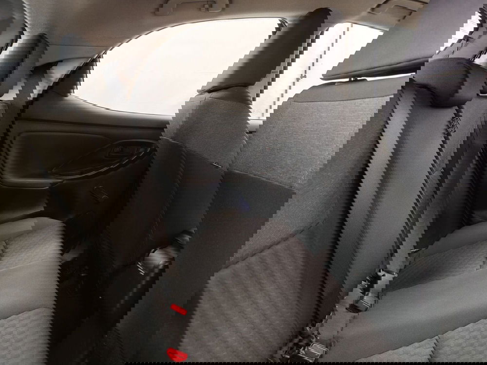 Toyota Yaris usata a Roma (8)