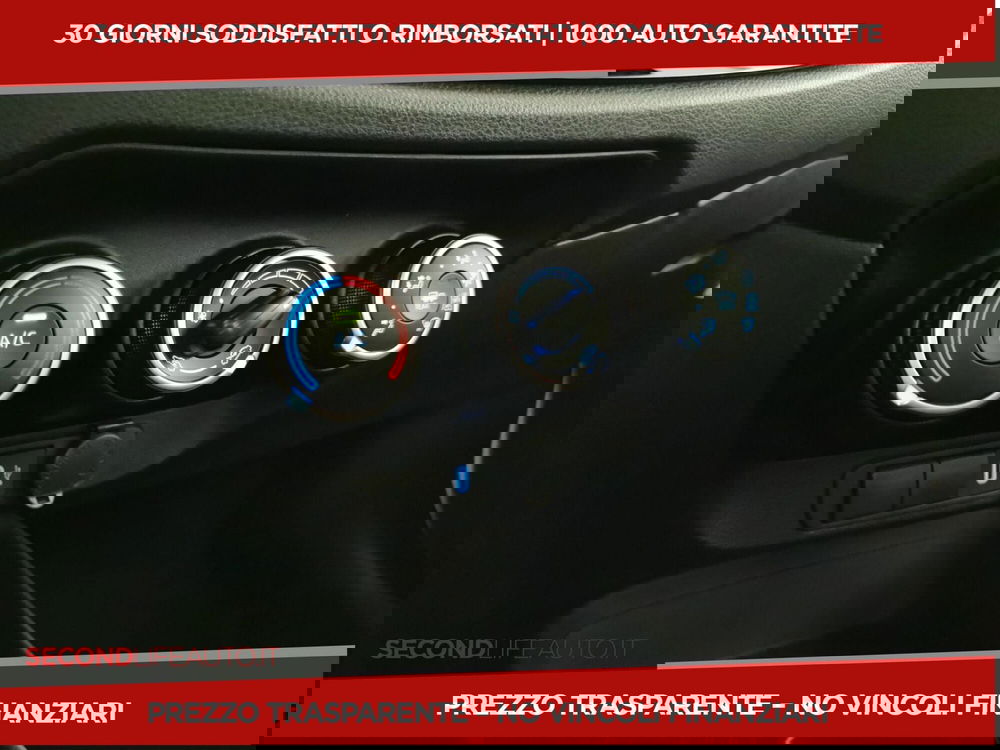 Toyota Aygo X nuova a Chieti (15)