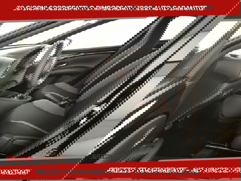 Toyota Aygo X nuova a Chieti (5)