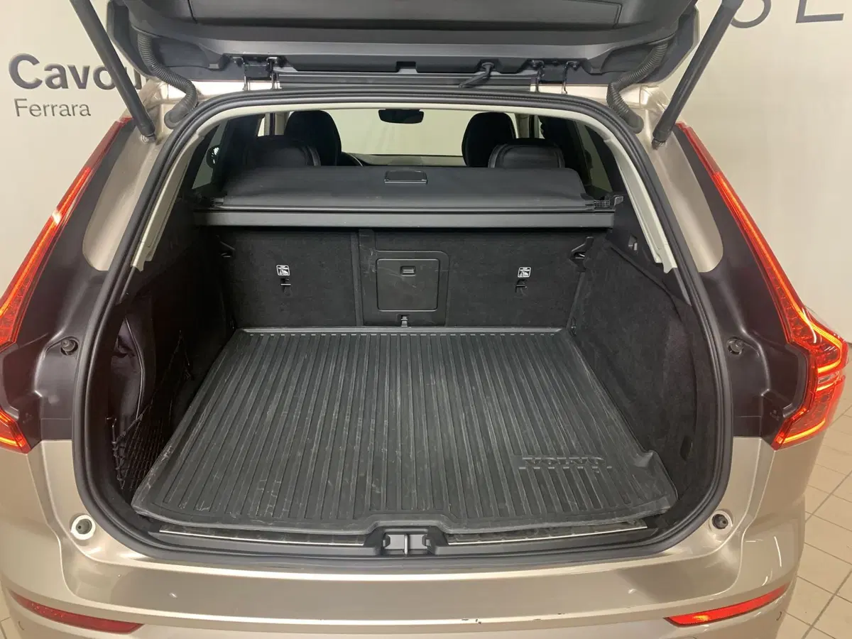 Volvo XC60 usata a Ferrara (15)