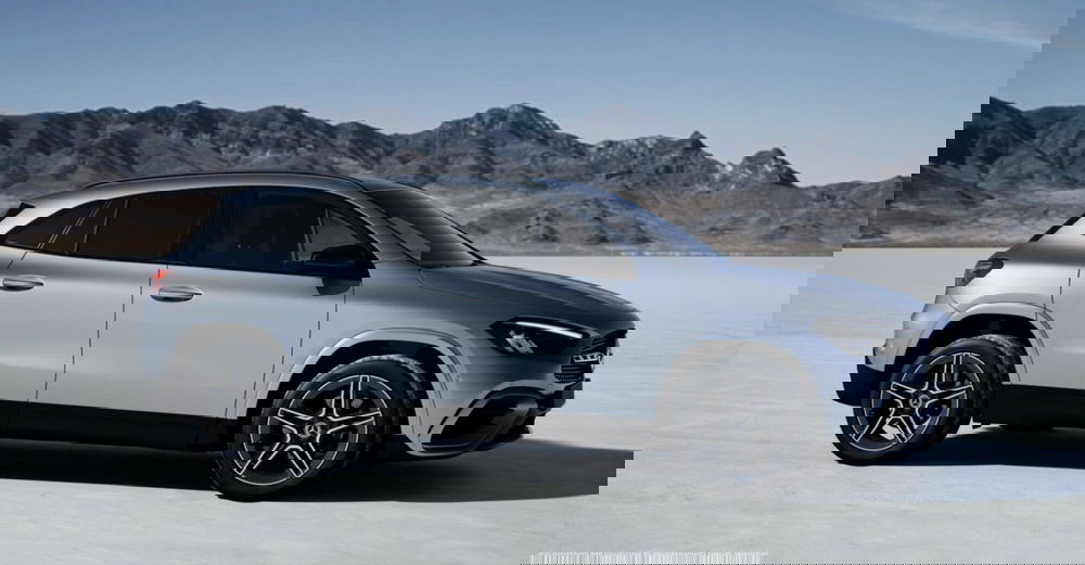 Mercedes-Benz GLA SUV nuova a Bergamo (2)