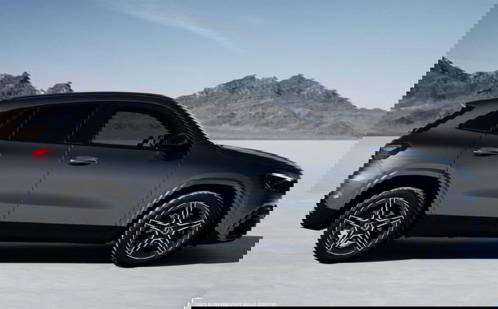 Mercedes-Benz GLA SUV nuova a Bergamo (2)