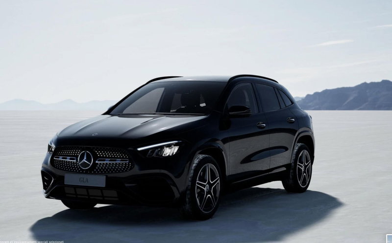 Mercedes-Benz GLA SUV nuova a Bergamo (4)
