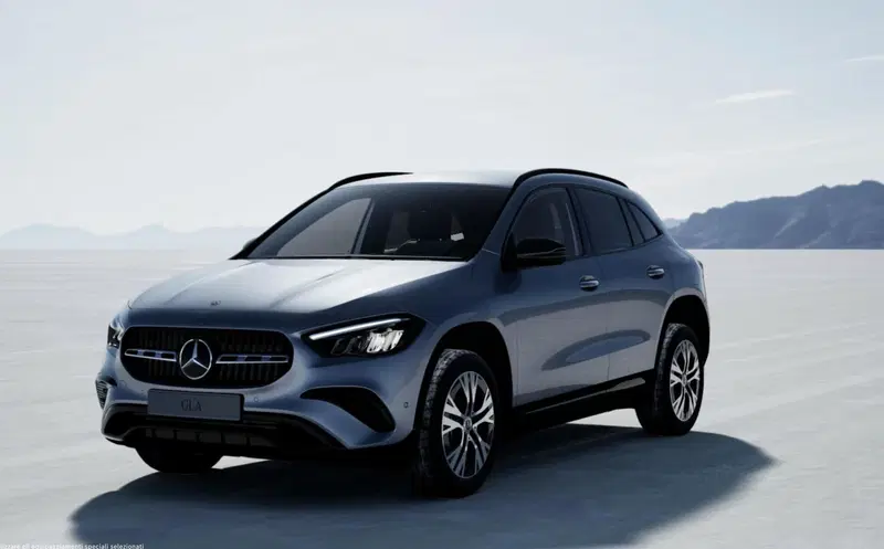 Mercedes-Benz GLA SUV nuova a Bergamo (4)