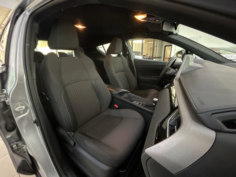 Toyota Toyota C-HR usata a Bologna (12)