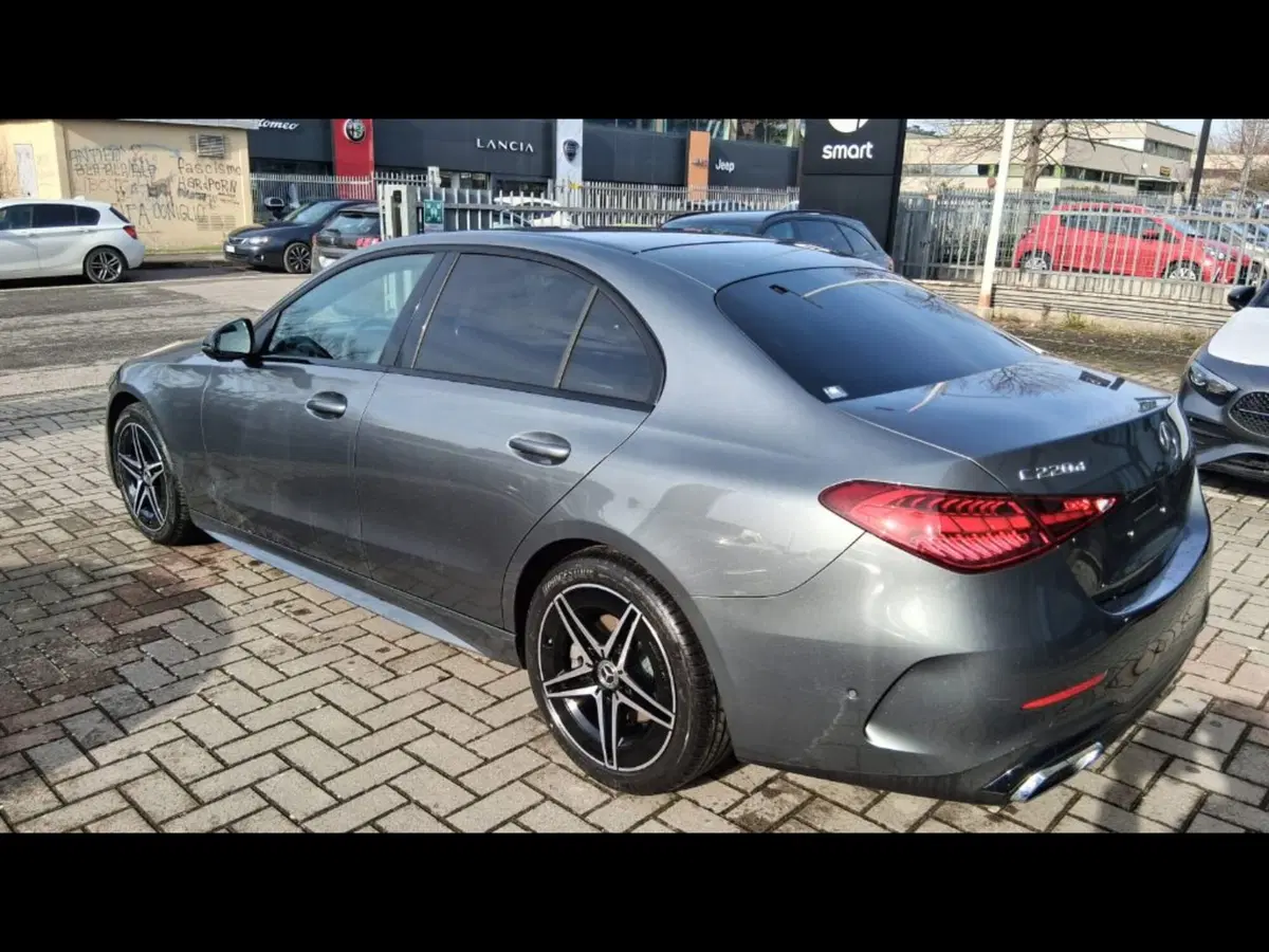 Mercedes-Benz Classe C nuova a Firenze (4)