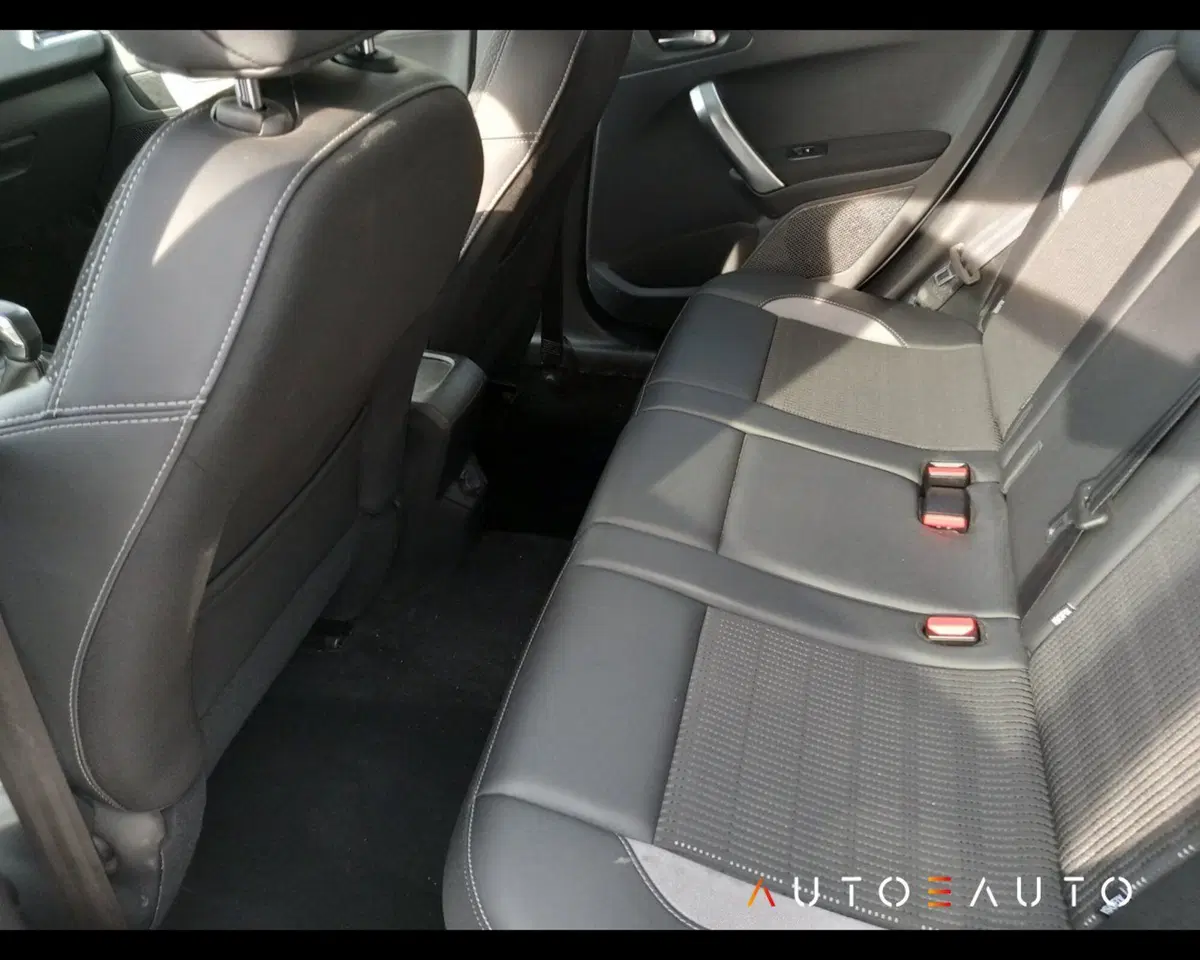 Peugeot 2008 usata a Parma (10)