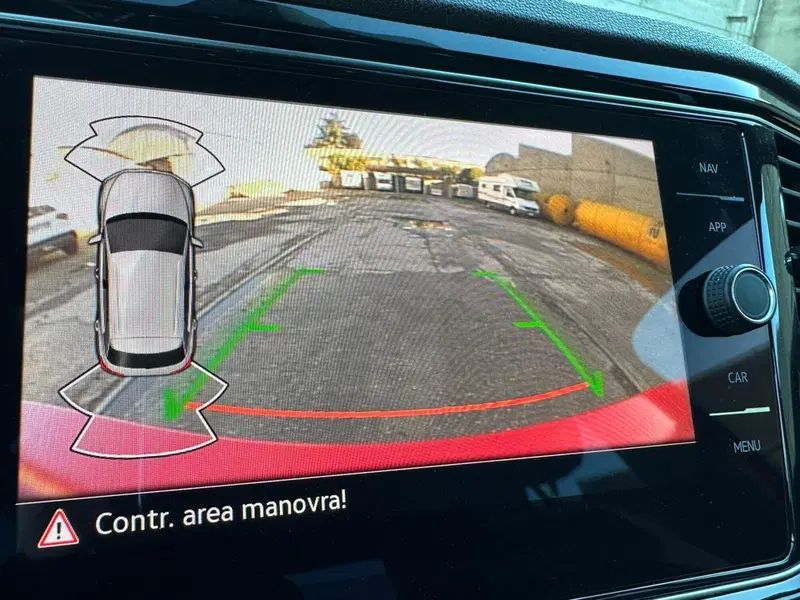 Volkswagen T-Roc usata a Monza e Brianza (9)