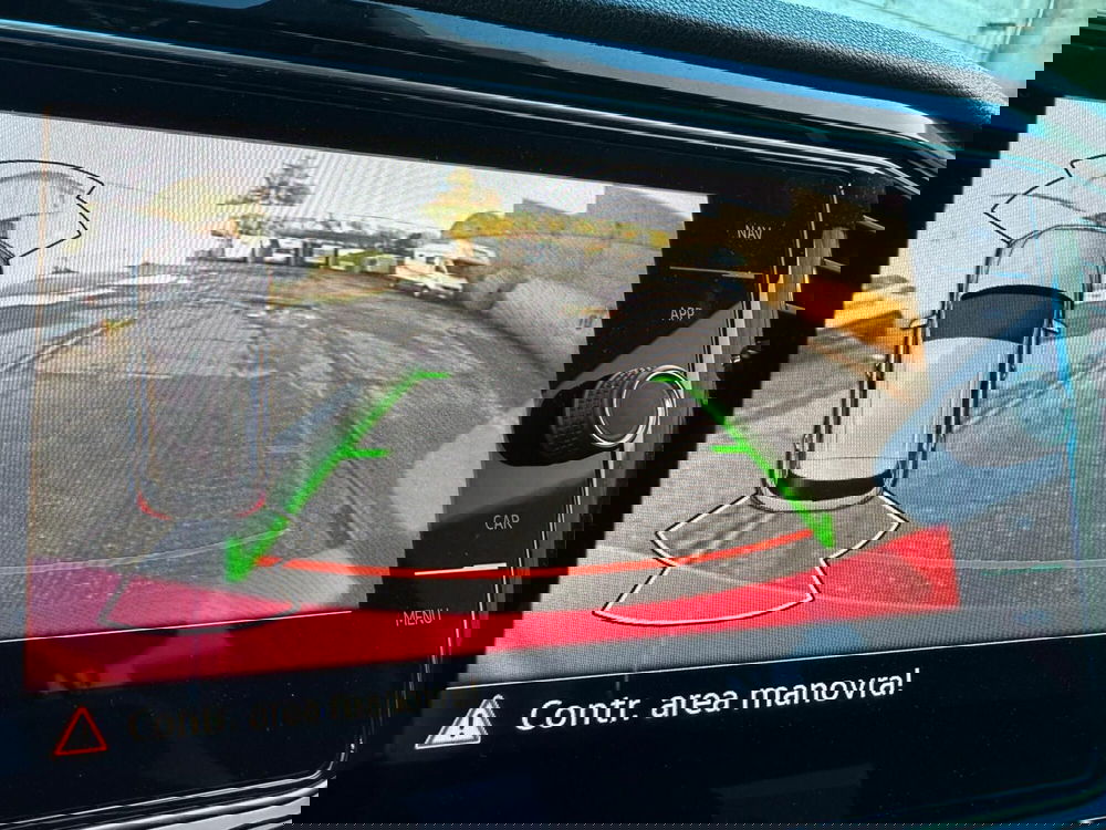 Volkswagen T-Roc usata a Monza e Brianza (9)