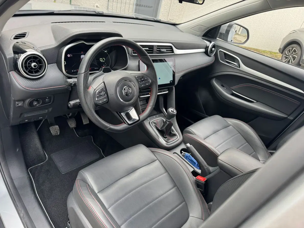 Mg ZS usata a Ferrara (11)