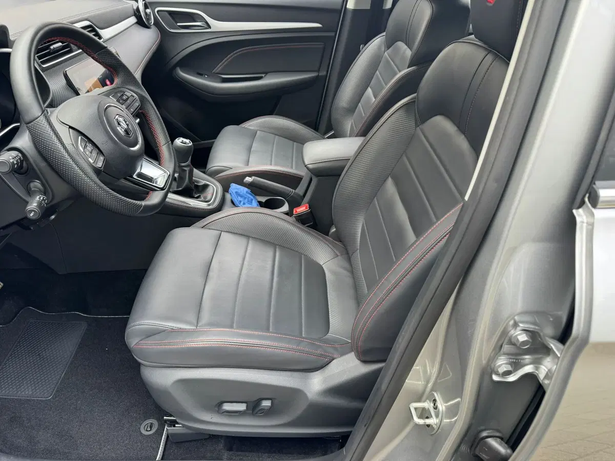 Mg ZS usata a Ferrara (13)