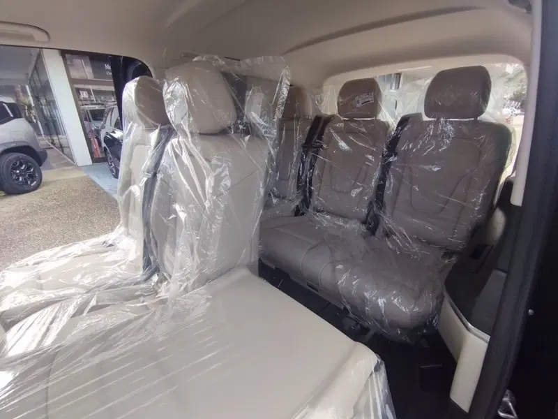 Mercedes-Benz Classe V nuova a Pescara (12)