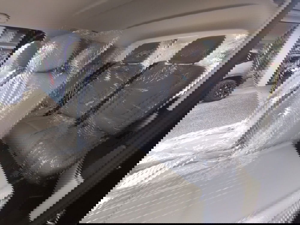 Mercedes-Benz Classe V nuova a Pescara (12)