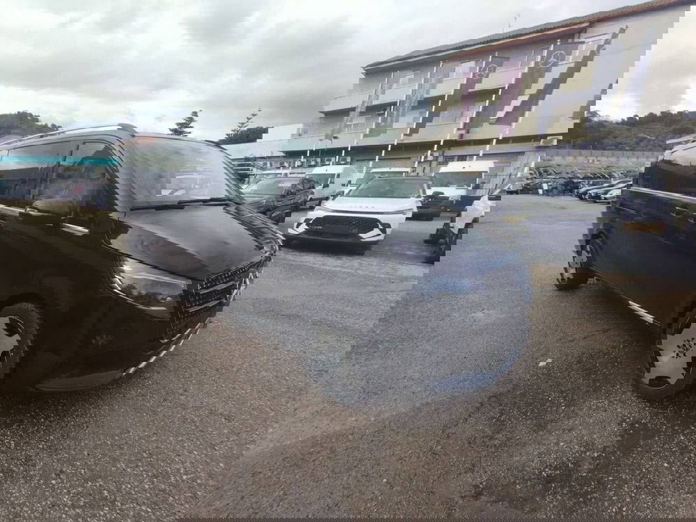 Mercedes-Benz Classe V nuova a Pescara (2)