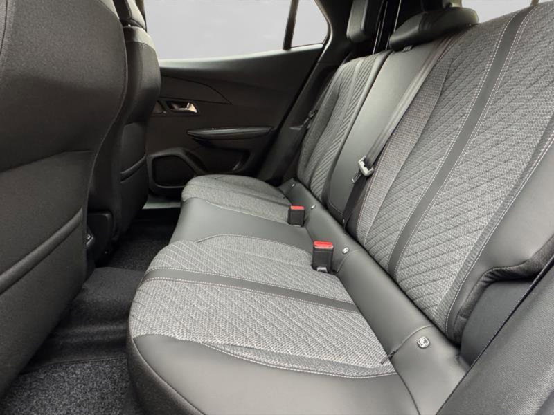 Peugeot 2008 nuova a Genova (10)