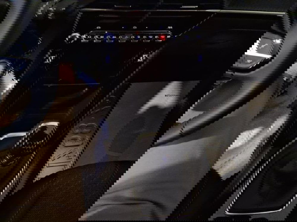 Peugeot 2008 nuova a Genova (16)