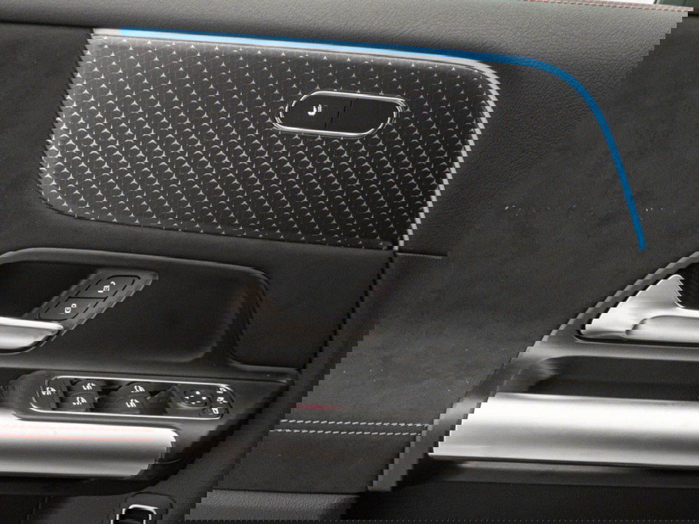 Mercedes-Benz EQA usata a Macerata (12)