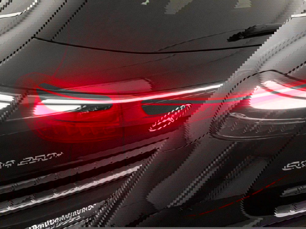 Mercedes-Benz EQA usata a Macerata (6)