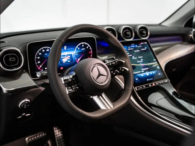 Mercedes-Benz GLC SUV nuova a Macerata (13)