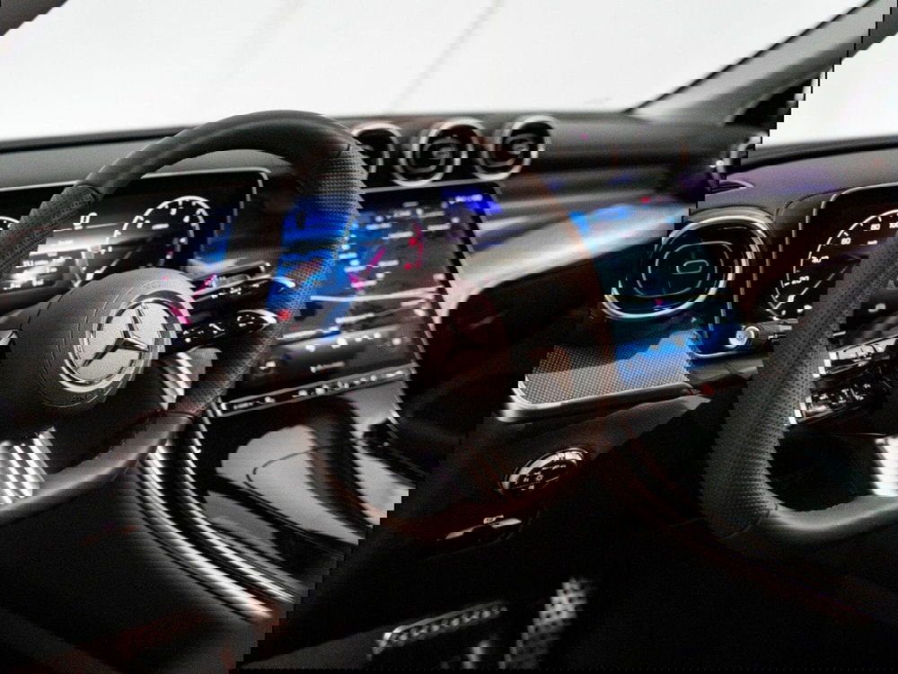 Mercedes-Benz GLC SUV nuova a Macerata (13)