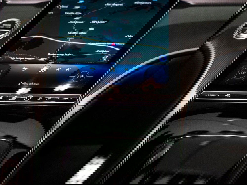 Mercedes-Benz GLC SUV nuova a Macerata (17)