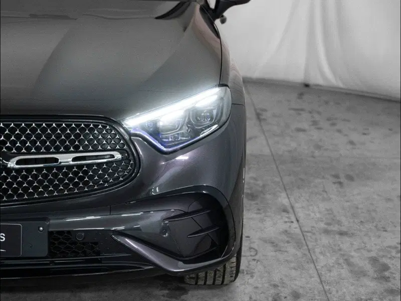 Mercedes-Benz GLC SUV nuova a Macerata (7)