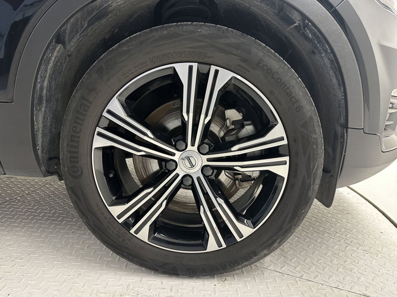 Volvo XC40 usata a Bergamo (9)