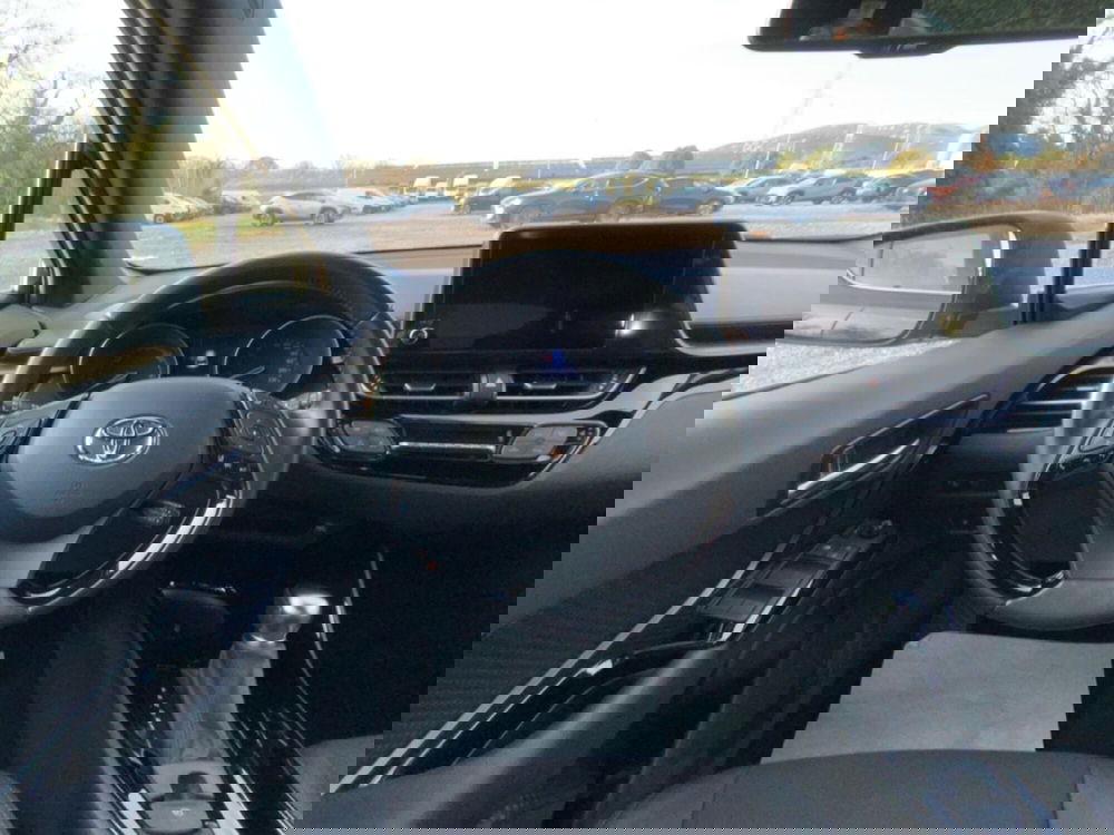 Toyota Toyota C-HR usata a Perugia (11)