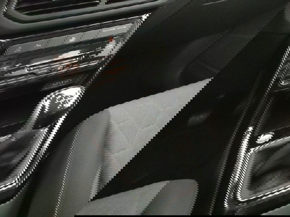 Volkswagen T-Cross nuova a Napoli (12)