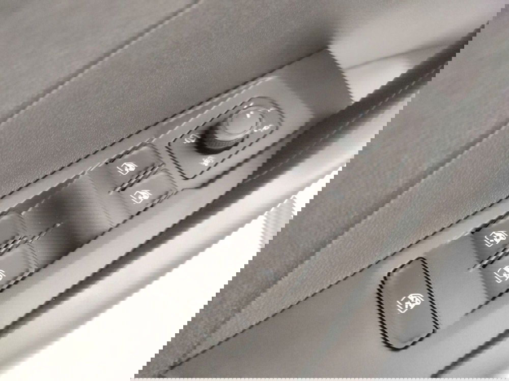 Volkswagen T-Cross nuova a Napoli (10)