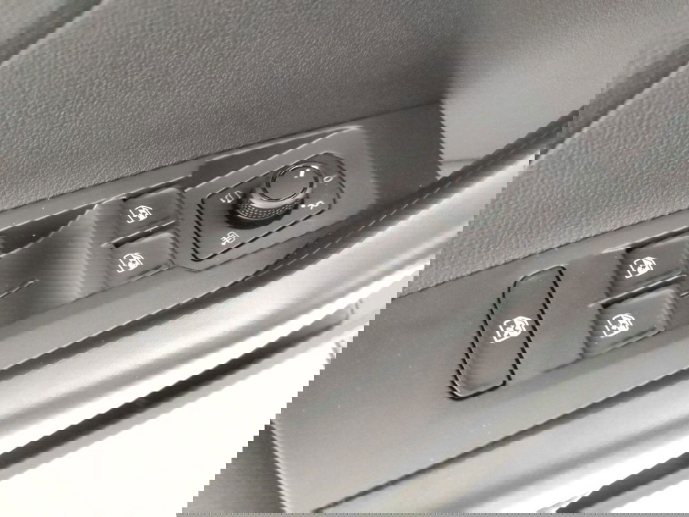 Volkswagen T-Cross nuova a Napoli (12)