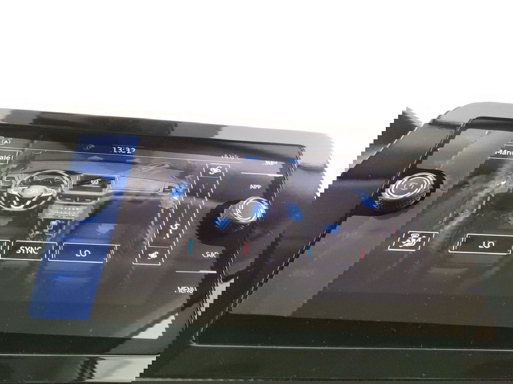 Volkswagen T-Cross nuova a Napoli (19)