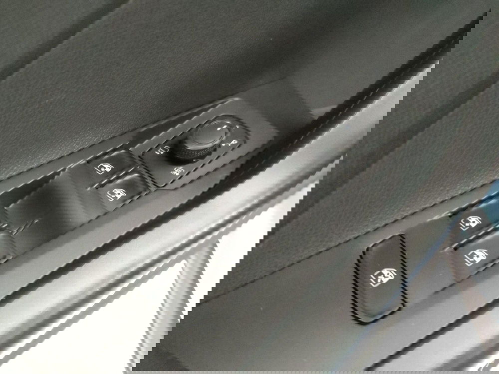 Volkswagen T-Cross usata a Napoli (16)