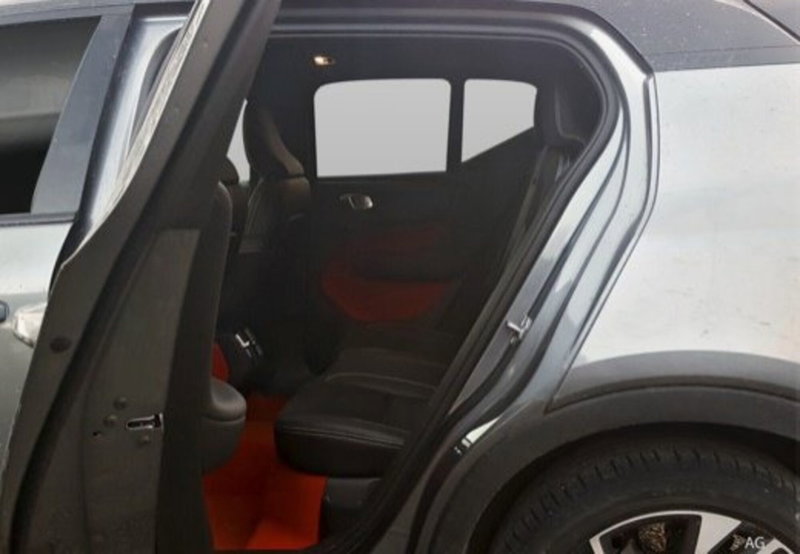 Volvo XC40 usata a Palermo (17)