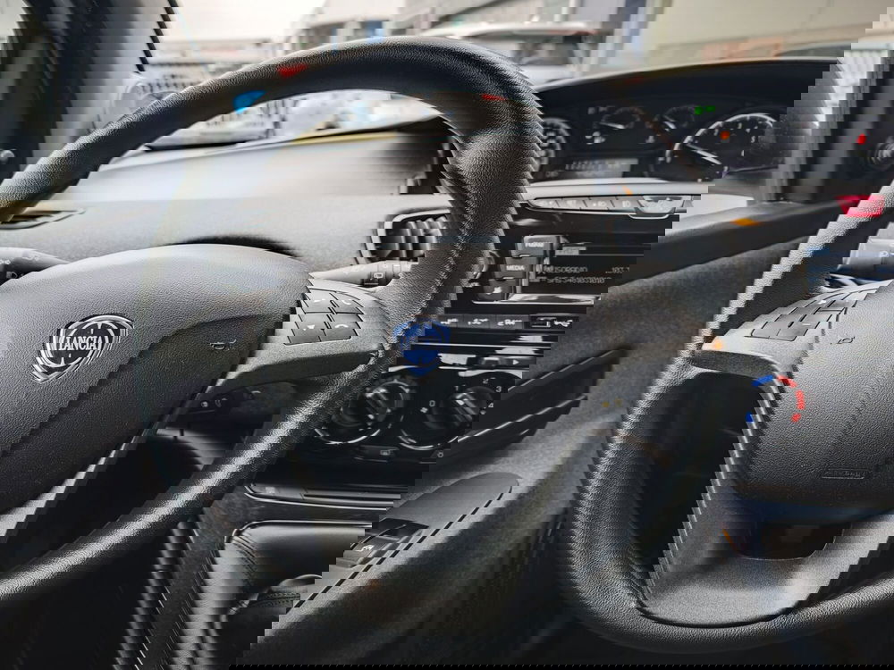 Lancia Ypsilon usata a Cremona (11)