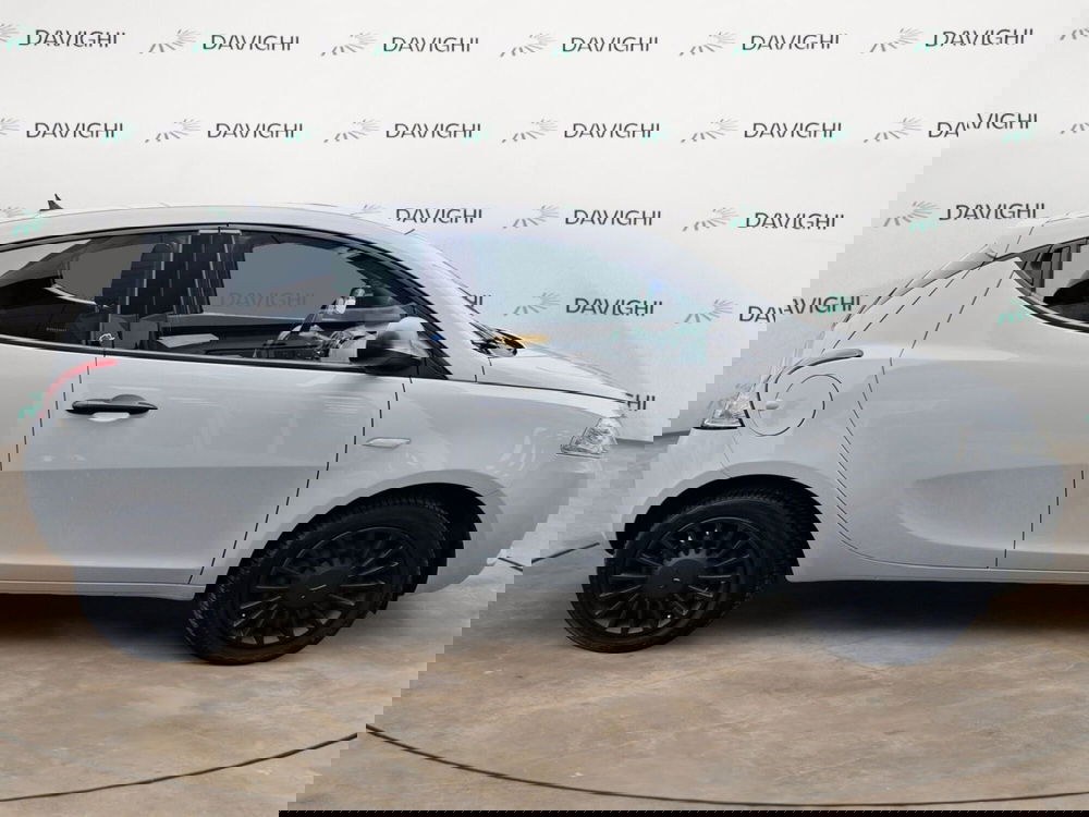 Lancia Ypsilon usata a Cremona (6)